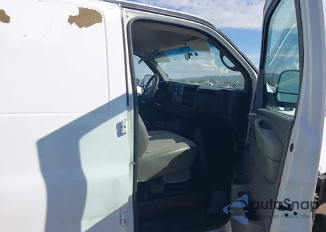 2009 Chevrolet Express 2500 Work Van from USA, damaged, VIN 1GCGG29KX91138761